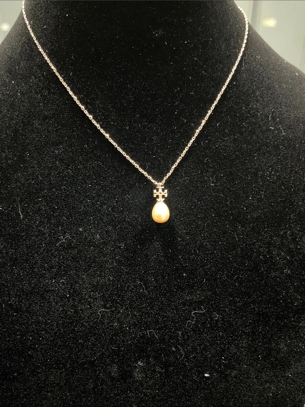 NWOT Tory Burch Kira Teardrop Pearl Pendant with Rose Gold Tone Chain